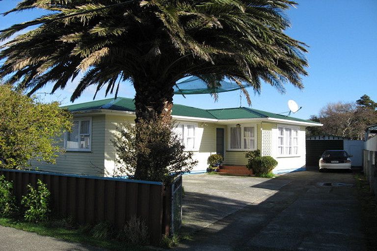 Photo of property in 8 Whitehall Street, Wainuiomata, Lower Hutt, 5014