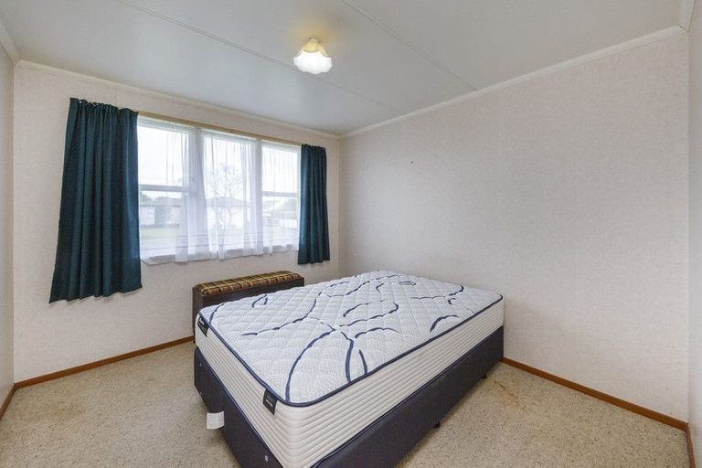 Photo of property in 17 Cavendish Crescent, Awapuni, Palmerston North, 4412