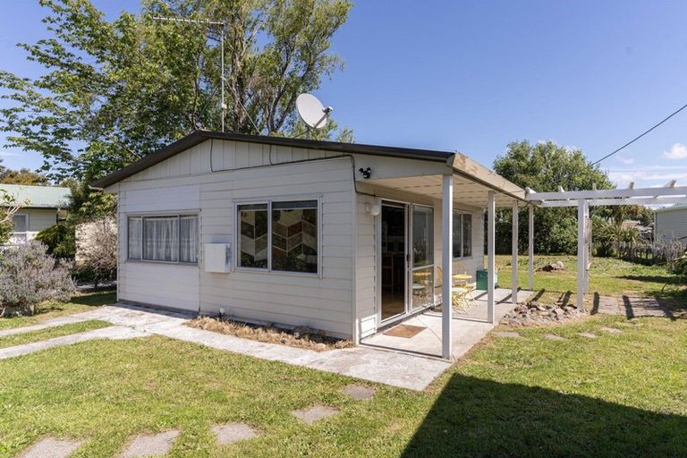 Photo of property in 106 Brandon Street, Featherston, 5710