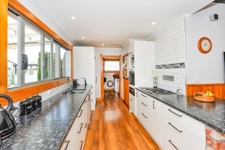 Photo of property in 303 Grays Road, Saint Leonards, Hastings, 4120