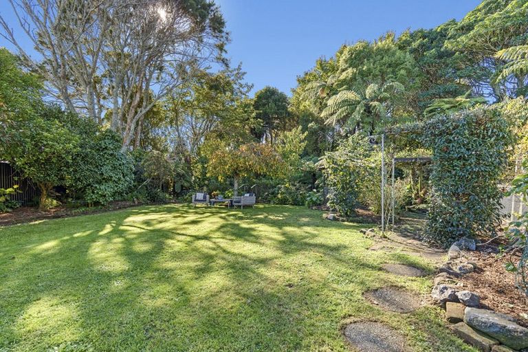 Photo of property in 15 Clifton Drive, Waitara, 4320