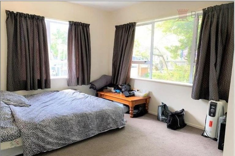 Photo of property in 9 Memorial Avenue, Ilam, Christchurch, 8053