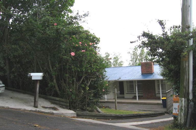 Photo of property in 236 Sunset Road, Windsor Park, Auckland, 0632