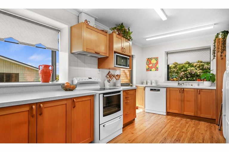 Photo of property in 10 Oakleigh Crescent, Oamaru North, Oamaru, 9400