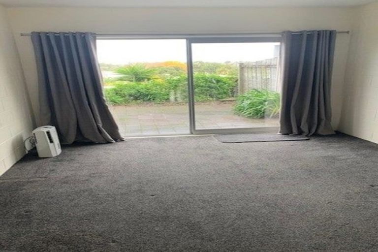 Photo of property in 7/72 Kitchener Road, Milford, Auckland, 0620