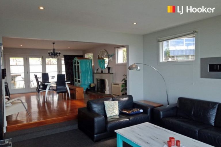 Photo of property in 32 Ravenswood Road, Saint Clair, Dunedin, 9012