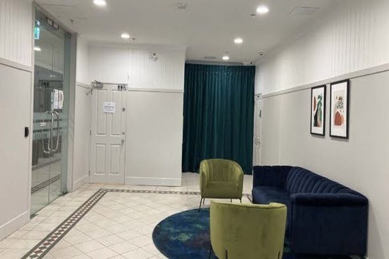 Photo of property in Atrium Towers, 4n/154 The Terrace, Wellington Central, Wellington, 6011