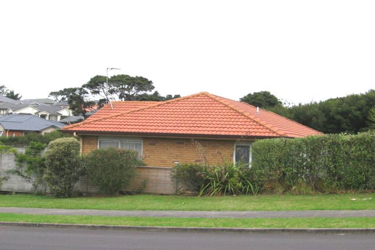 Photo of property in 21 Rush Creek Drive, Westgate, Auckland, 0614