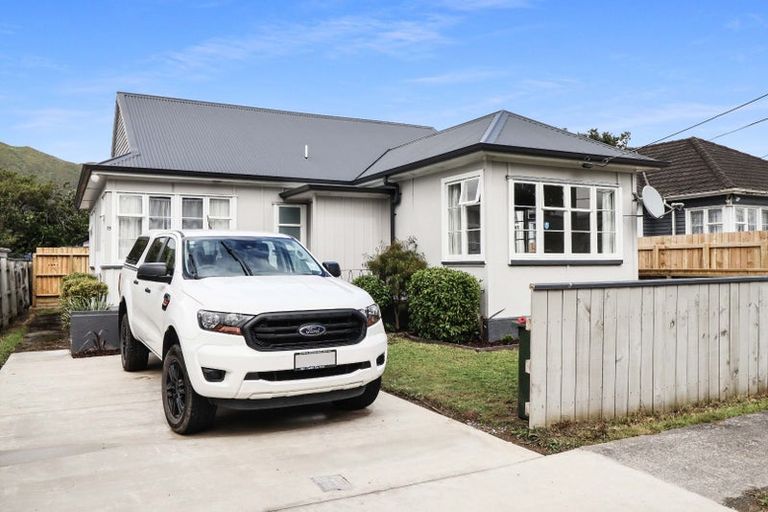 Photo of property in 19 Wheatley Street, Naenae, Lower Hutt, 5011