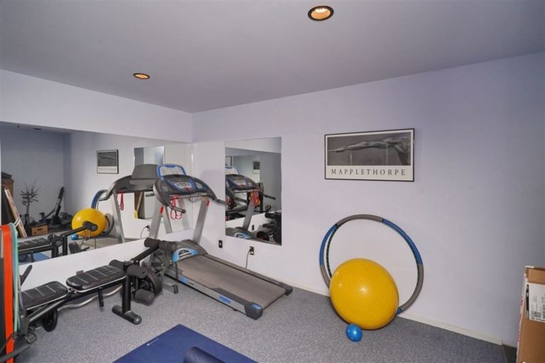 Photo of property in 84 Glenstrae Road, Redcliffs, Christchurch, 8081