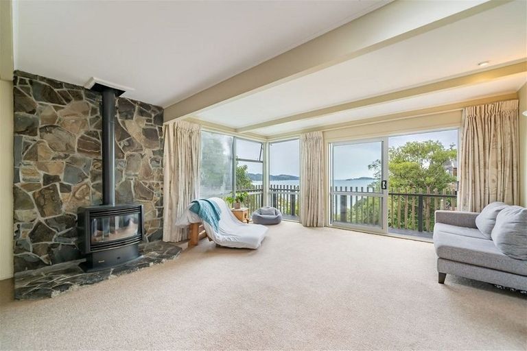 Photo of property in 129 Marine Drive, Sorrento Bay, Lower Hutt, 5013