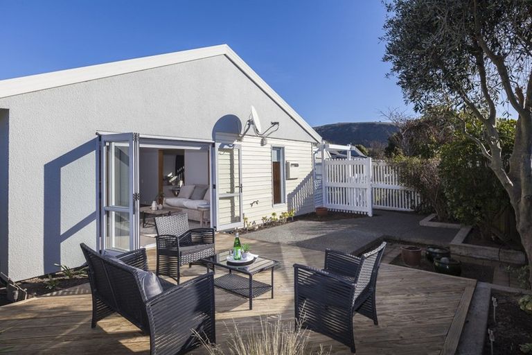 Photo of property in 39 Laing Crescent, Heathcote Valley, Christchurch, 8022