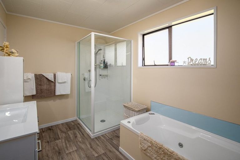 Photo of property in 77 Hazlett Street, Clyde, 9330