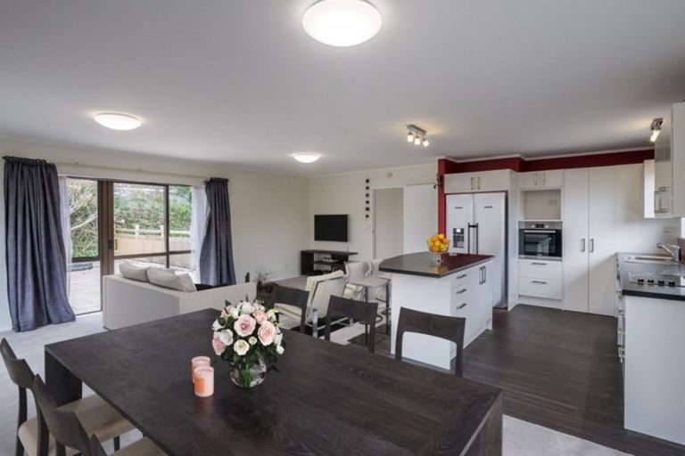 Photo of property in 4 Graham Grove, Waikanae, 5036