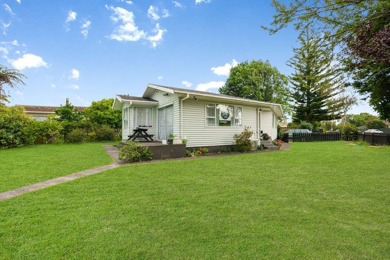 Photo of property in 1 Ronald Place, Manurewa, Auckland, 2102