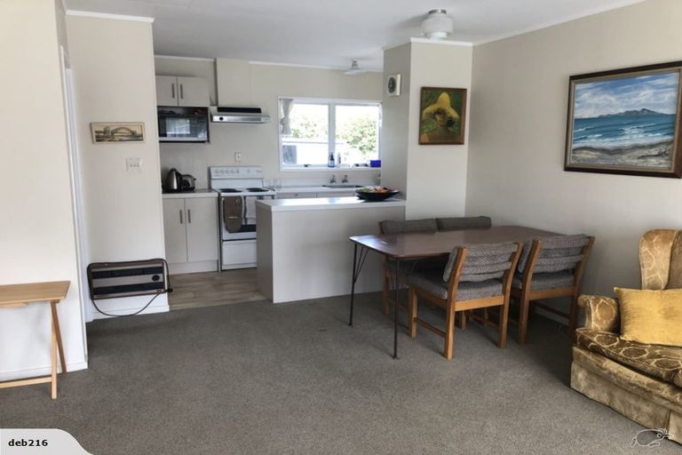 Photo of property in 1/34 Walton Street, Red Beach, 0932