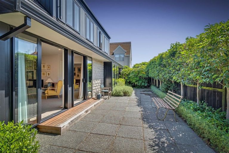 Photo of property in 1/26 Makora Street, Fendalton, Christchurch, 8041