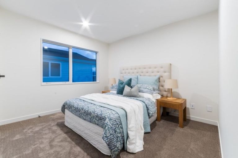 Photo of property in 25 Toanui Road, Hobsonville, Auckland, 0616