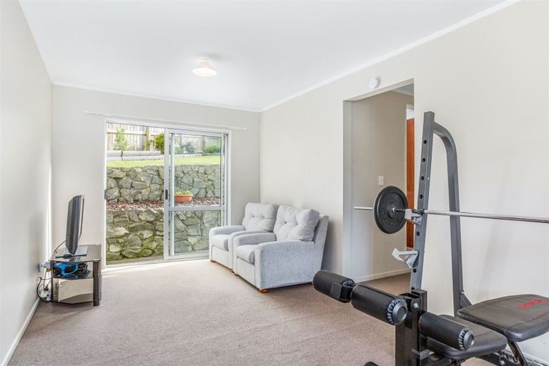 Photo of property in 3 Findhorn Place, Papakowhai, Porirua, 5024