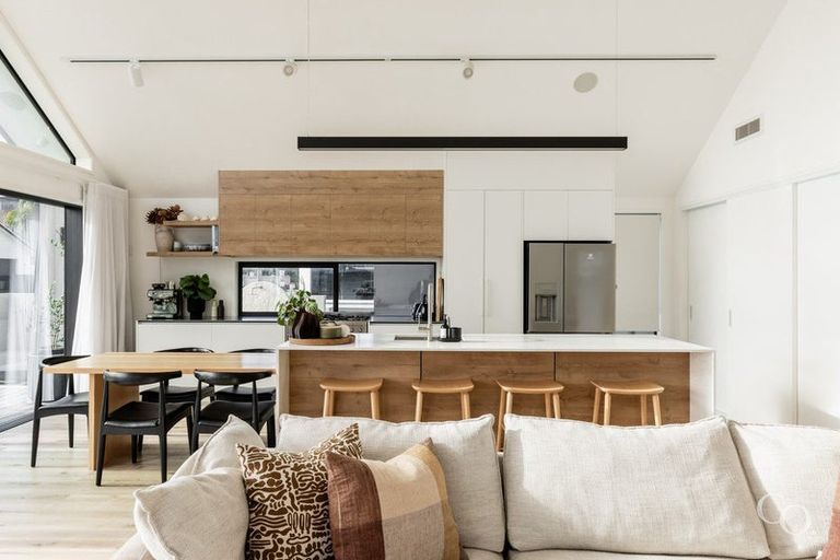 Photo of property in 56 Karewa Parade, Papamoa Beach, Papamoa, 3118