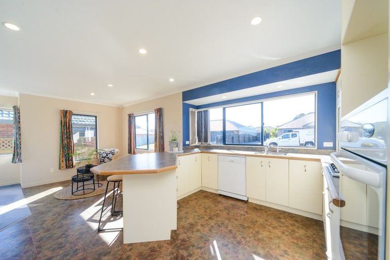 Photo of property in 27 Parnell Heights Drive, Kelvin Grove, Palmerston North, 4414