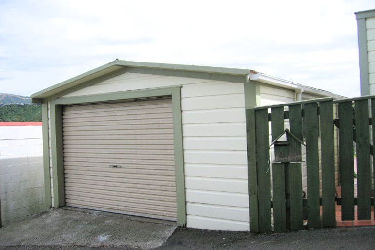 Photo of property in 6 Bristol Street, Island Bay, Wellington, 6023