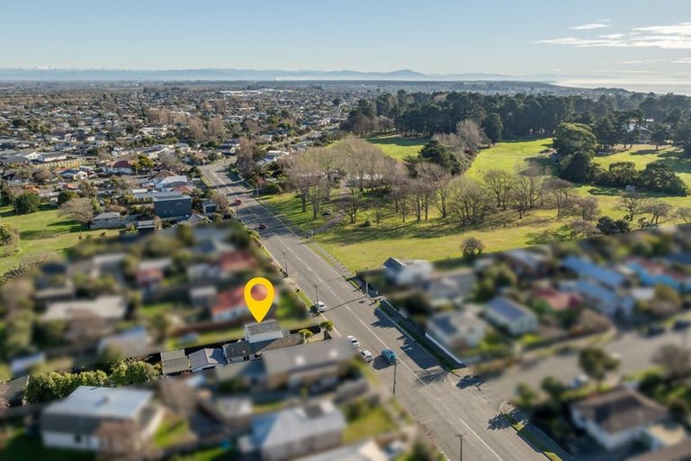 Photo of property in 390 Keyes Road, New Brighton, Christchurch, 8083