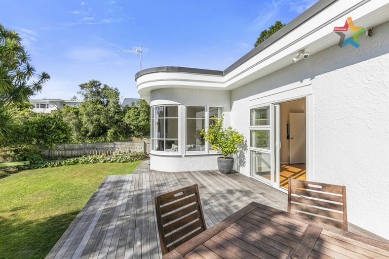 Photo of property in 46 Akatea Road, Korokoro, Lower Hutt, 5012