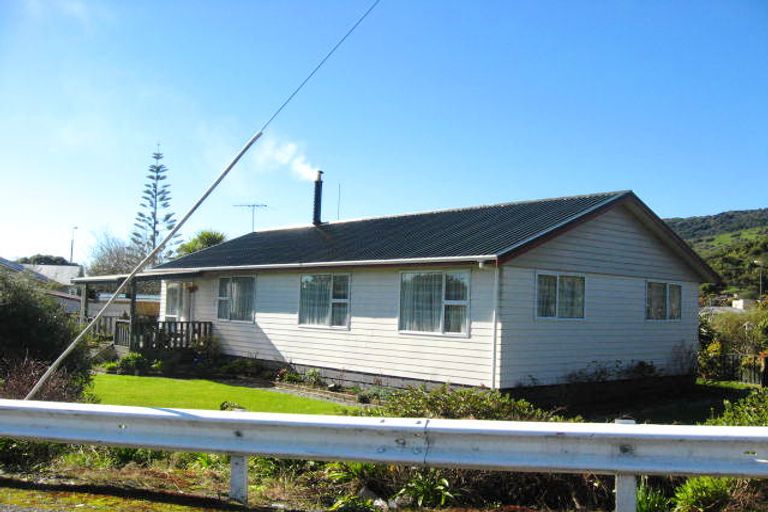 Photo of property in 75 Marlborough Street, Greymouth, 7805