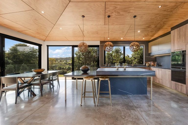 Photo of property in 27 Brownhill Road, Whitford, Manurewa, 2576