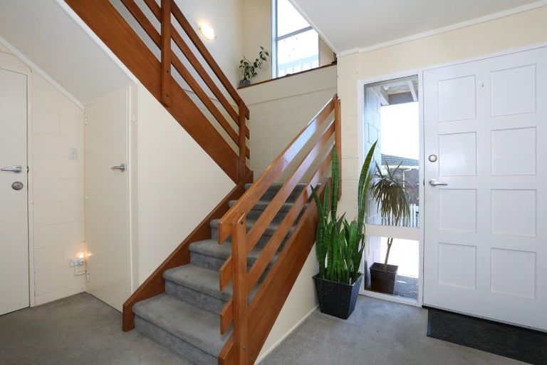 Photo of property in 16 Dalzien Place, Feilding, 4702