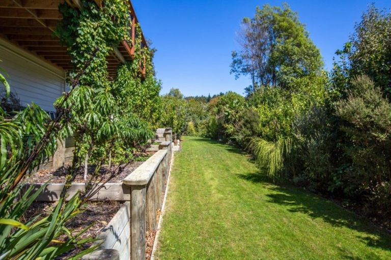 Photo of property in 7 Thompson Terrace, Toi Toi, Nelson, 7010