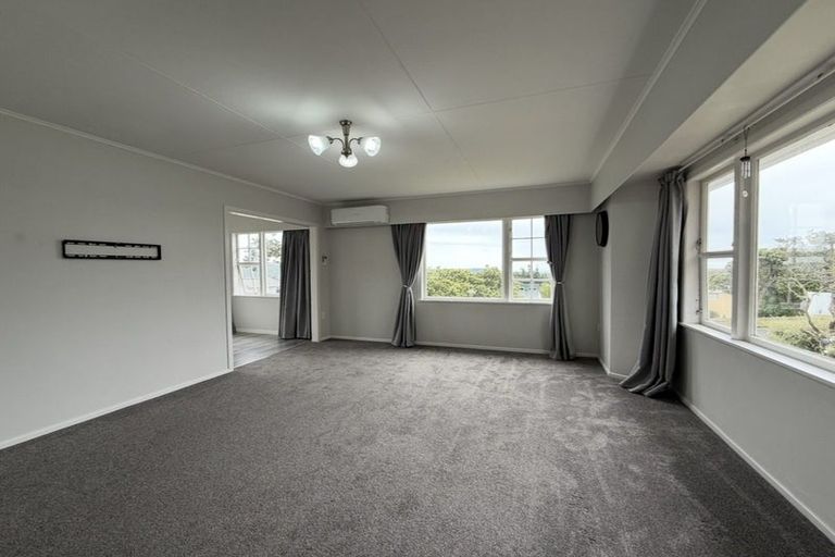 Photo of property in 117 Conclusion Street, Ascot Park, Porirua, 5024