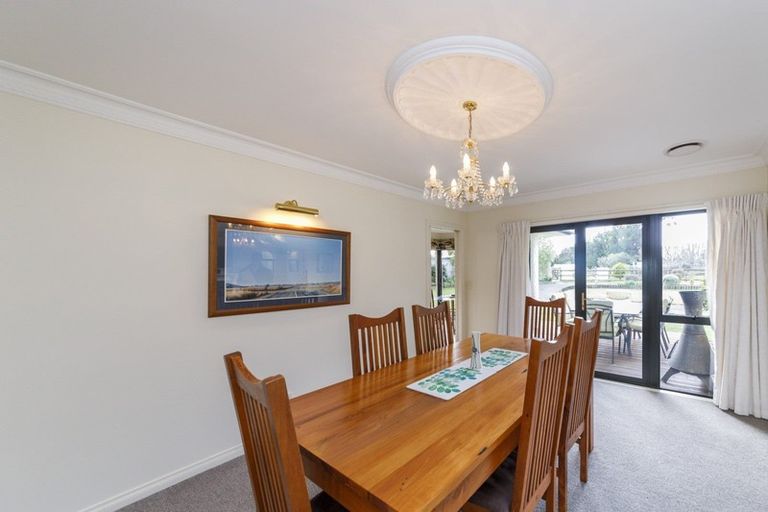 Photo of property in 84 Oroua Road, Kairanga, Palmerston North, 4475