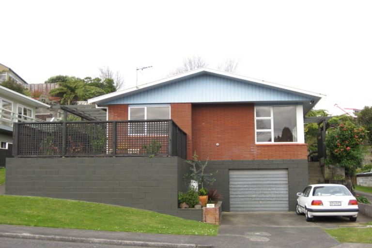 Photo of property in 99 Awanui Street, Merrilands, New Plymouth, 4312