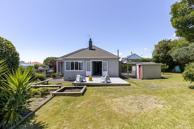 Photo of property in 10 Chard Street, Westown, New Plymouth, 4310