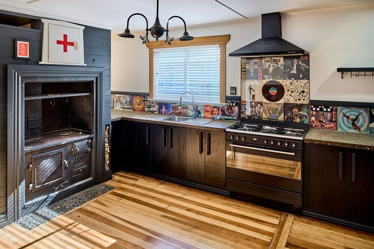 Photo of property in 5 Takutai Road, Pukerua Bay, 5026