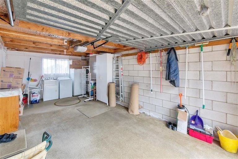 Photo of property in 1/7 Gerald Stokes Avenue, Helensville, 0800