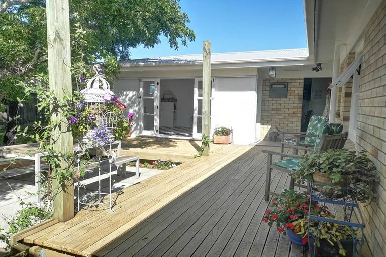 Photo of property in 596 Maunganui Road, Mount Maunganui, 3116