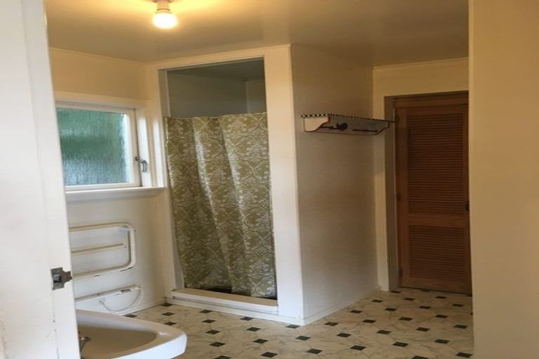 Photo of property in 60 Orangi Kaupapa Road, Northland, Wellington, 6012