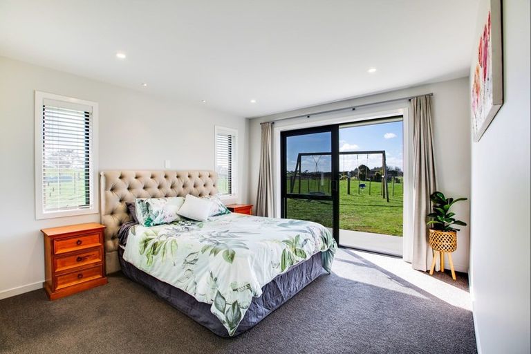 Photo of property in 115 Holmes Road, Waiuku, 2682
