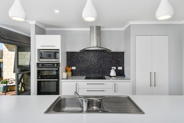 Photo of property in 27 Vista Close, Omokoroa, 3114