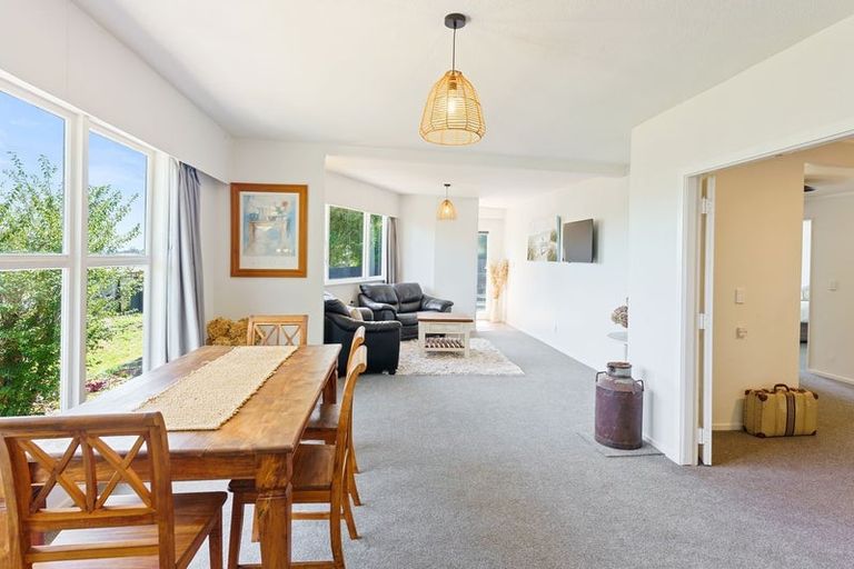 Photo of property in 30 Ruru Street, Waikanae, 5036
