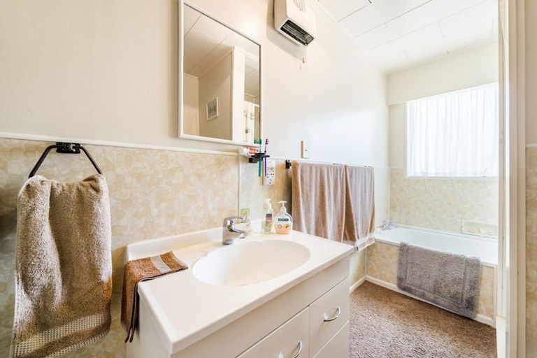 Photo of property in 13b Clouston Park Road, Ebdentown, Upper Hutt, 5018