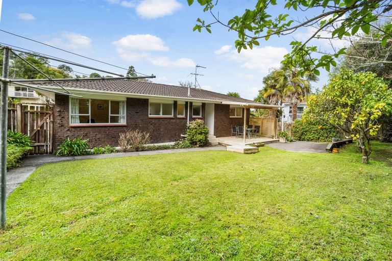 Photo of property in 8 Newstead Avenue, Browns Bay, Auckland, 0632