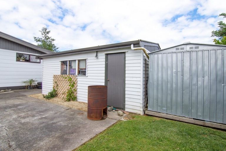 Photo of property in 6 Robinson Crescent, Westbrook, Palmerston North, 4412