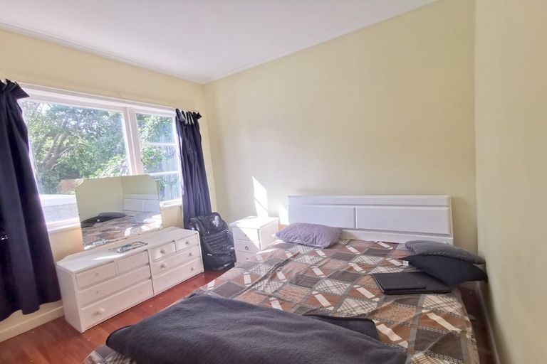 Photo of property in 3/2090 Great North Road, Avondale, Auckland, 0600