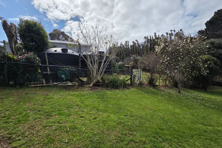 Photo of property in 110 Ngatawhiti Road, Te Kopuru, 0391