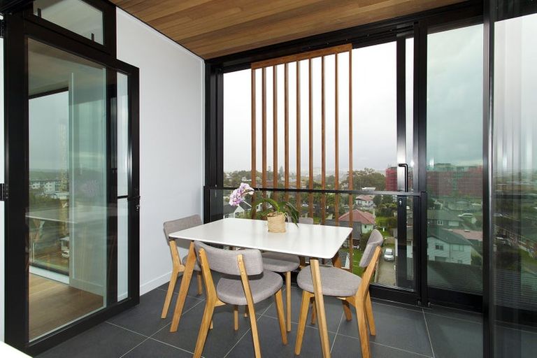 Photo of property in Frank Sargeson Apts, 501/74 Anzac Street, Takapuna, Auckland, 0622