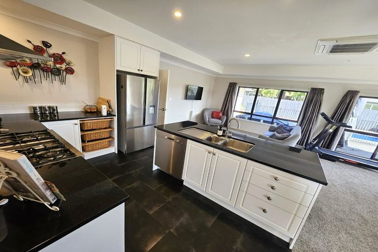 Photo of property in 14 Caldera Crescent, Pyes Pa, Tauranga, 3112